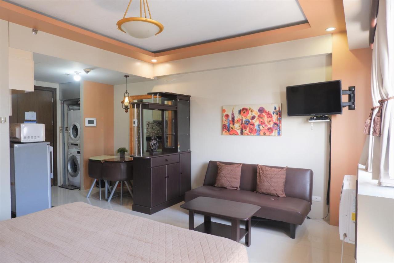 One Palm Tree Villas Manila Esterno foto