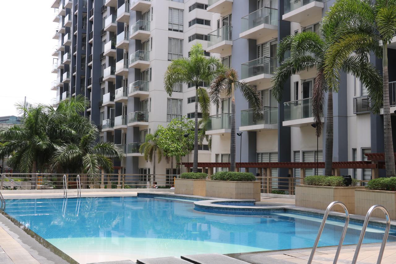 One Palm Tree Villas Manila Esterno foto